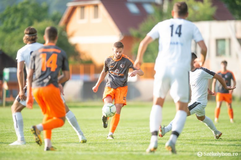 b_szfc--fk-csik-ba-12